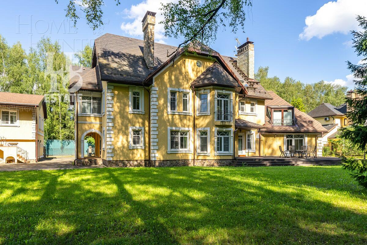 2-этажный коттедж 700 м² с отделкой