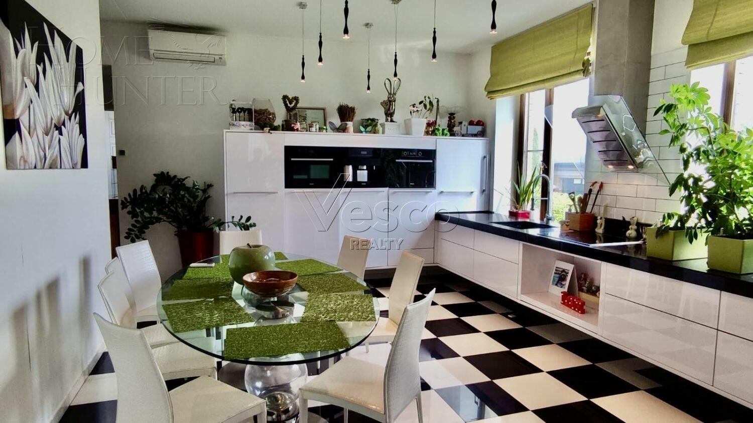 2-этажный коттедж 480 м² с отделкой