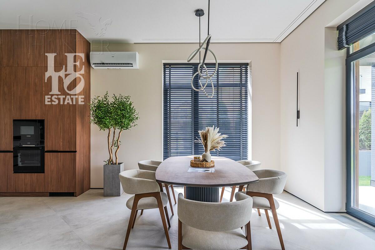 2-этажный коттедж 300 м² с отделкой