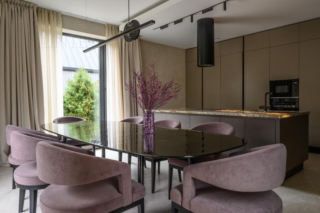 2-этажный коттедж 385 м² с отделкой