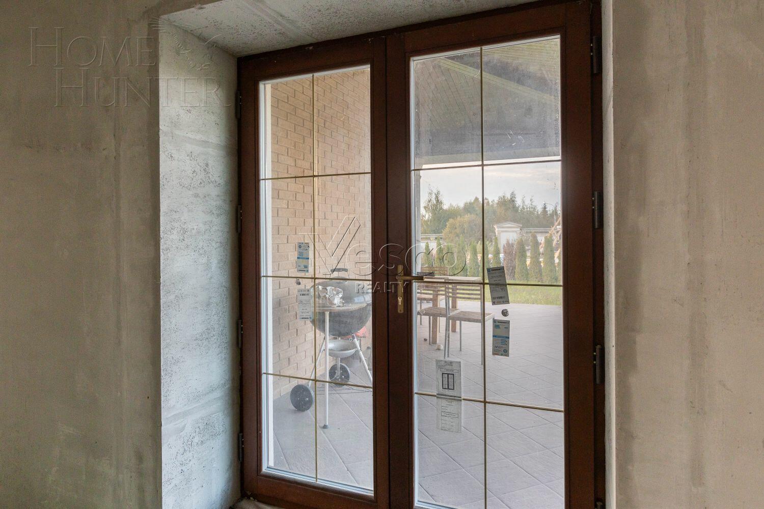 3-этажный коттедж 680 м² без отделки