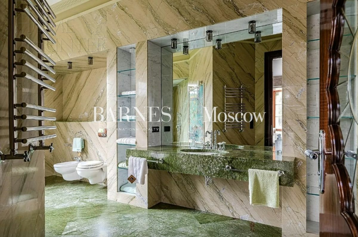 2-этажный коттедж 1 400 м² с отделкой