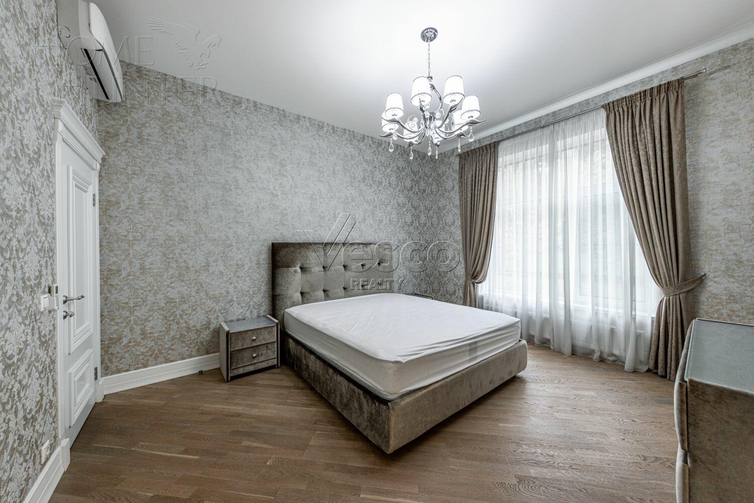 1-этажный коттедж 328 м² с отделкой