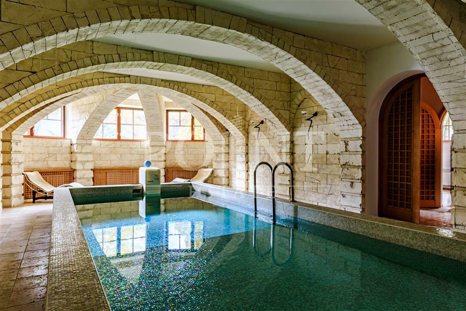 2-этажный коттедж 720 м² с отделкой