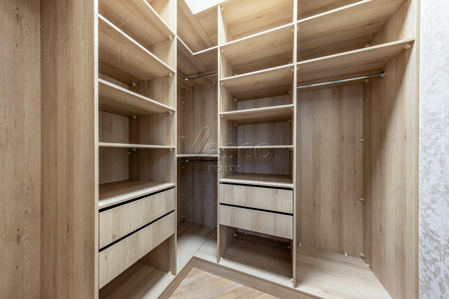 1-этажный коттедж 328 м² с отделкой