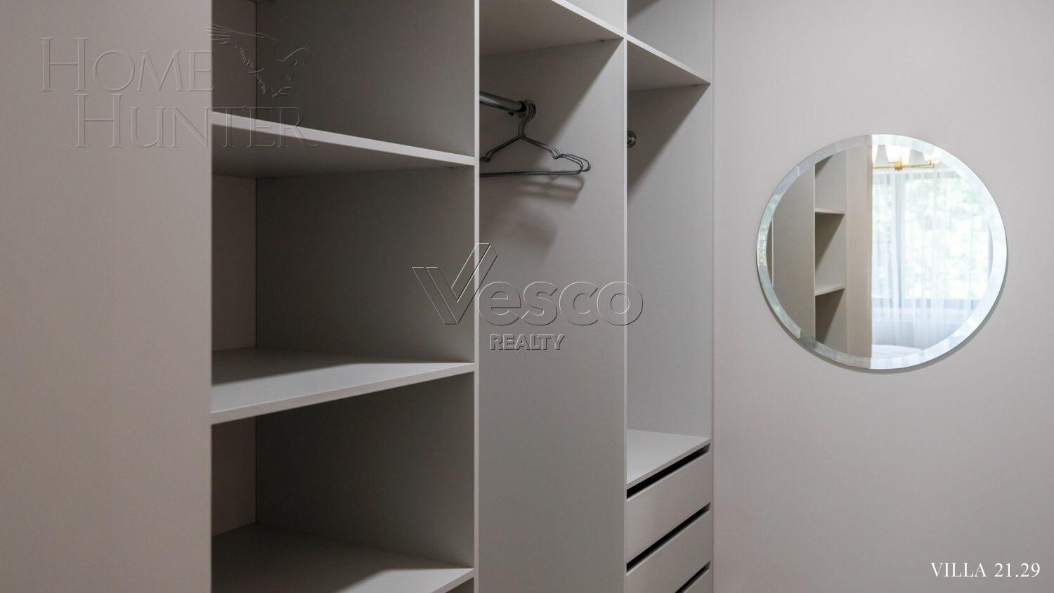 2-этажный коттедж 1 050 м² без отделки