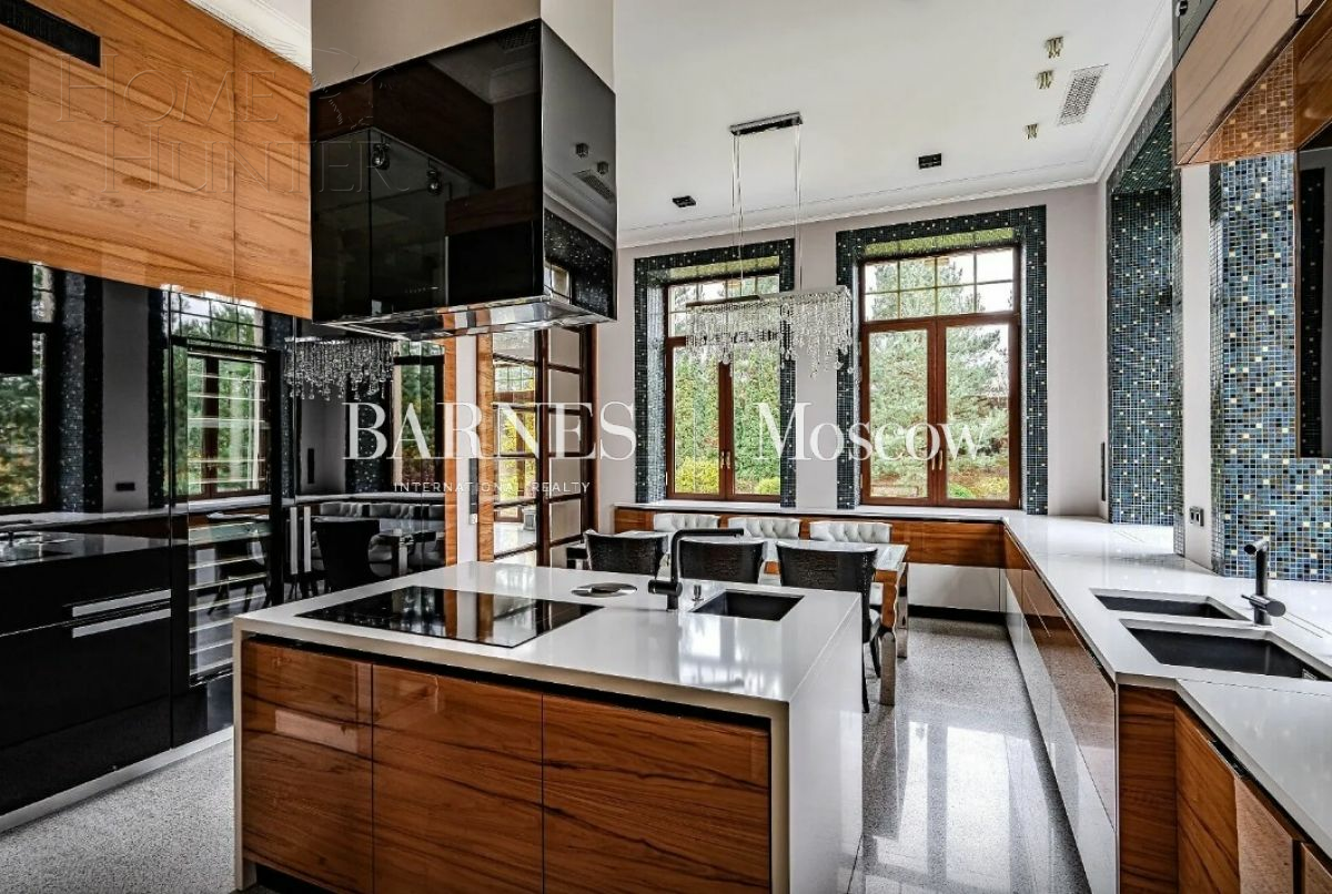 2-этажный коттедж 1 400 м² с отделкой