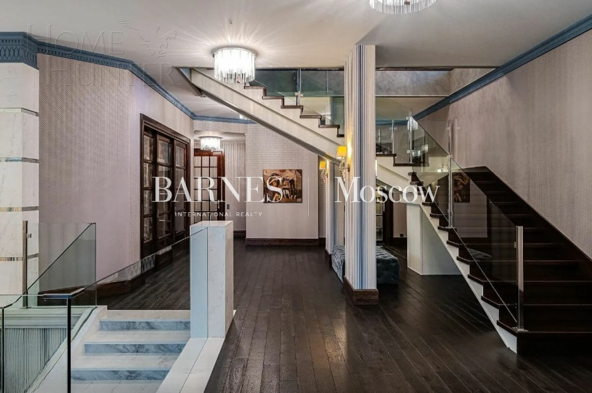 2-этажный коттедж 1 400 м² с отделкой