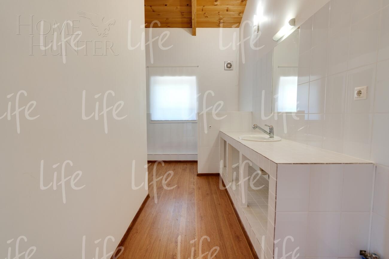 1-этажный коттедж 240 м² с отделкой