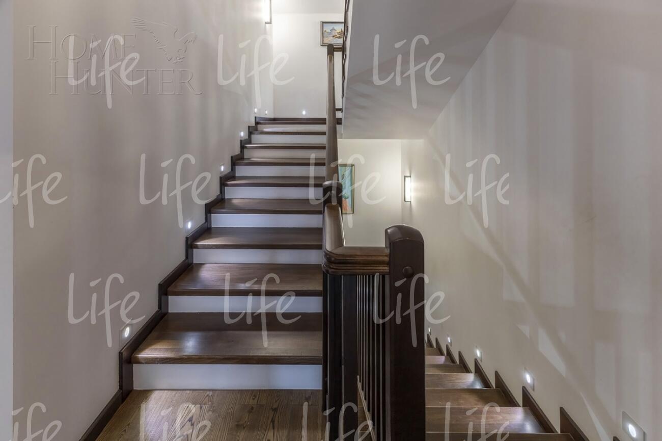 2-этажный коттедж 300 м² с отделкой