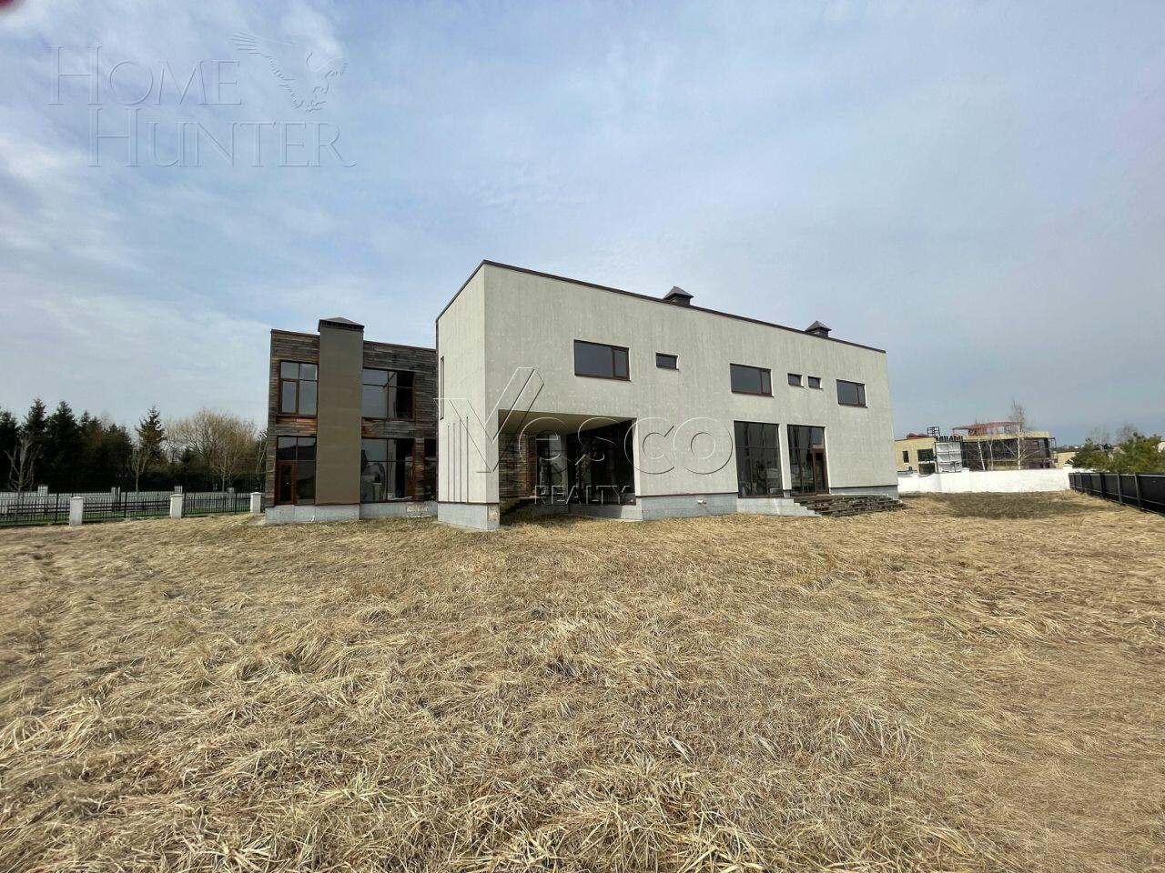 2-этажный коттедж 751.2 м² без отделки