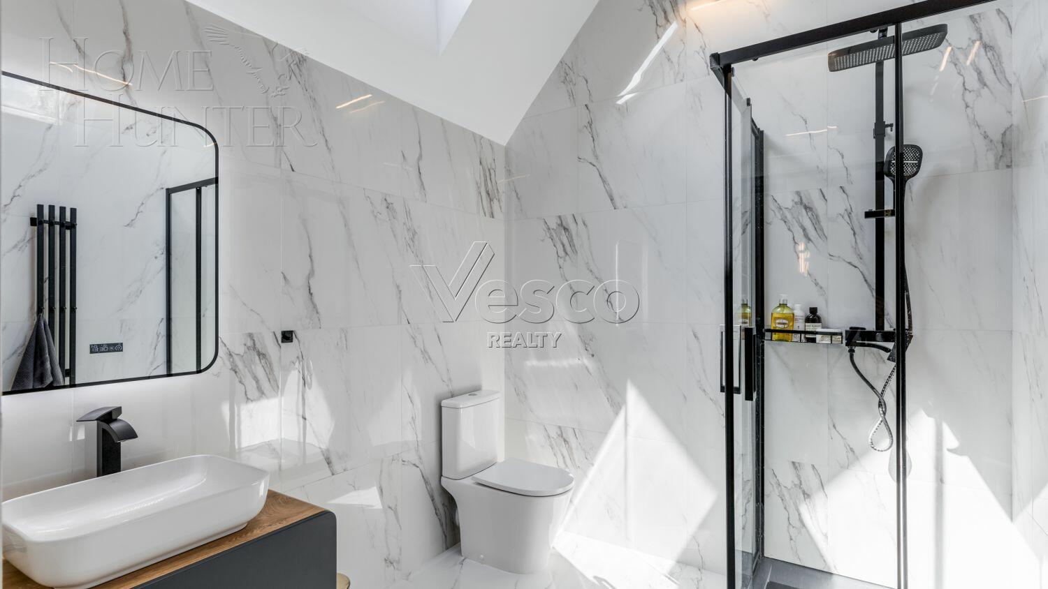 2-этажный коттедж 560 м² с отделкой