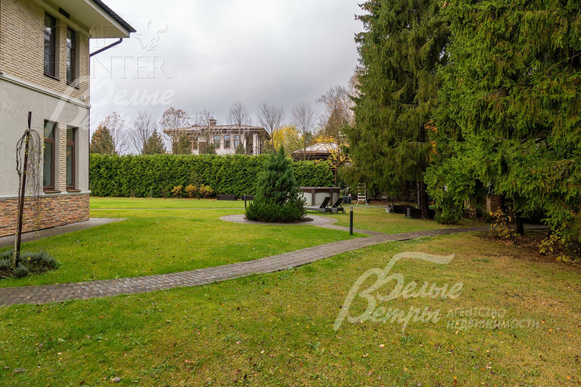 2-этажный коттедж 390 м² с отделкой