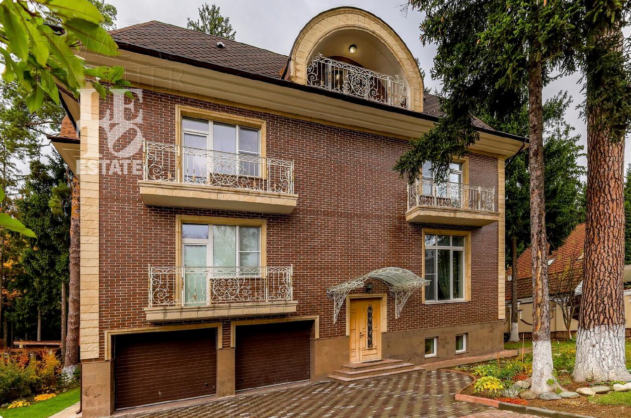 2-этажный коттедж 1 065 м² с отделкой