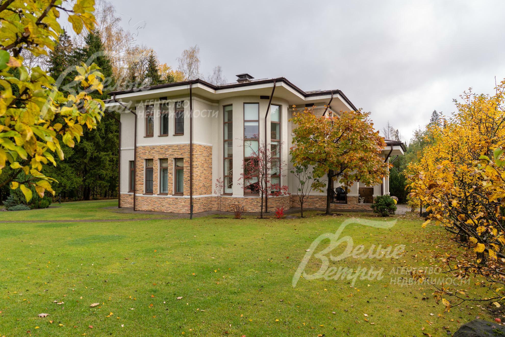 2-этажный коттедж 390 м² с отделкой