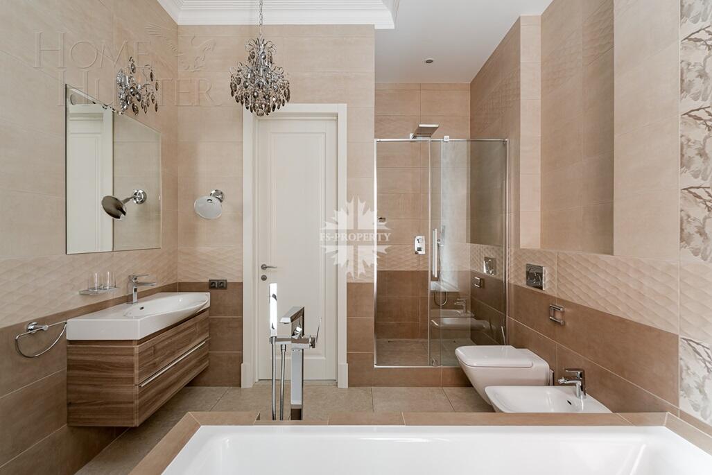 5-КОМН. КВАРТИРА С ОТДЕЛКОЙ 240 М² НА 5 ЭТАЖЕ