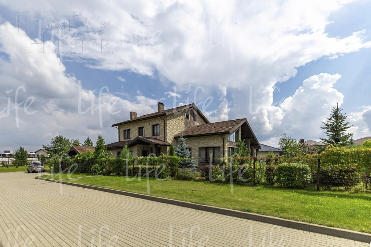 2-этажный коттедж 300 м² с отделкой