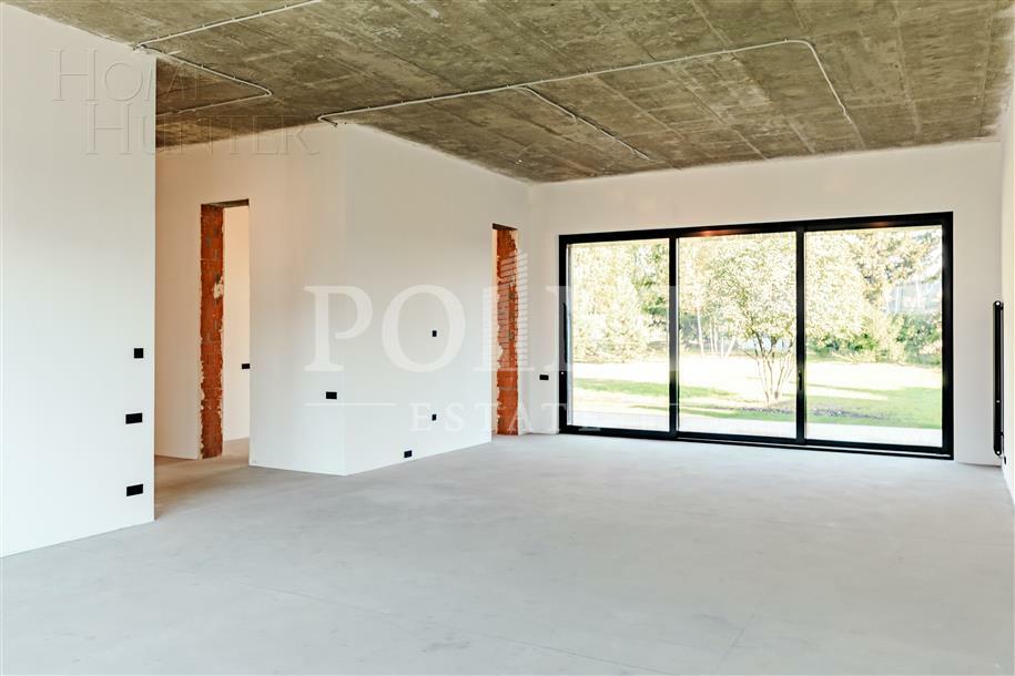 2-этажный коттедж 1 200 м² без отделки