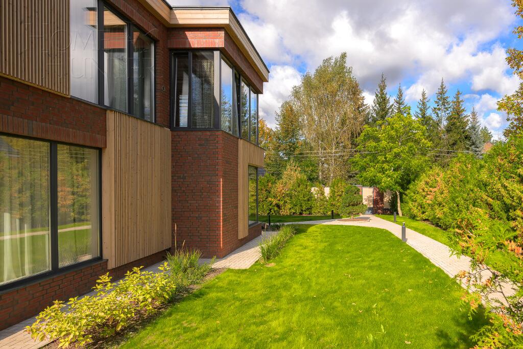 2-этажный коттедж 385 м² с отделкой