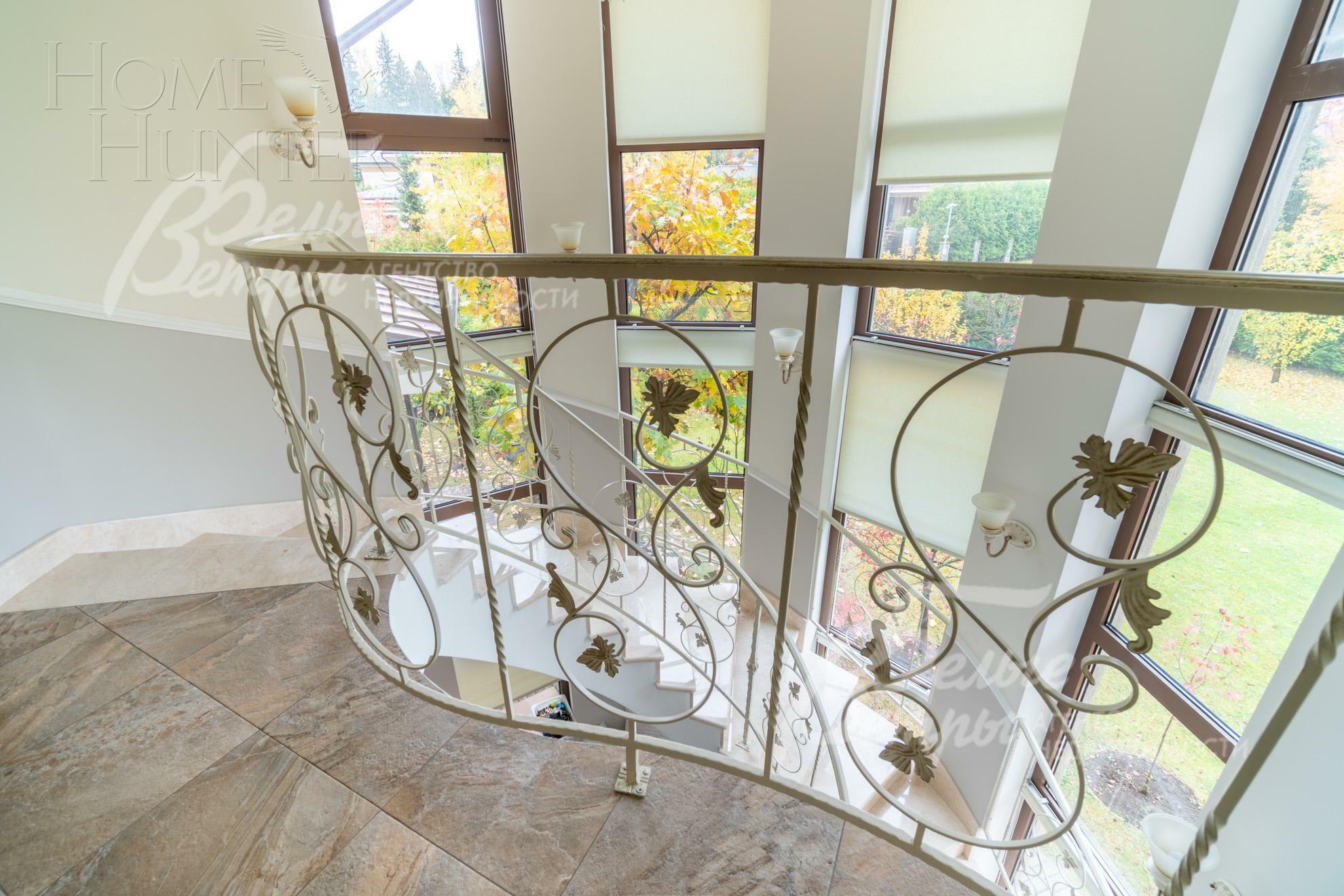 2-этажный коттедж 390 м² с отделкой