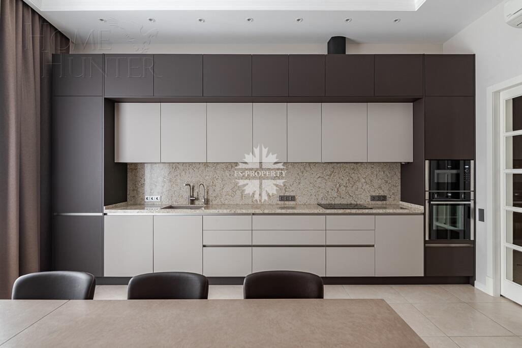 5-КОМН. КВАРТИРА С ОТДЕЛКОЙ 240 М² НА 5 ЭТАЖЕ