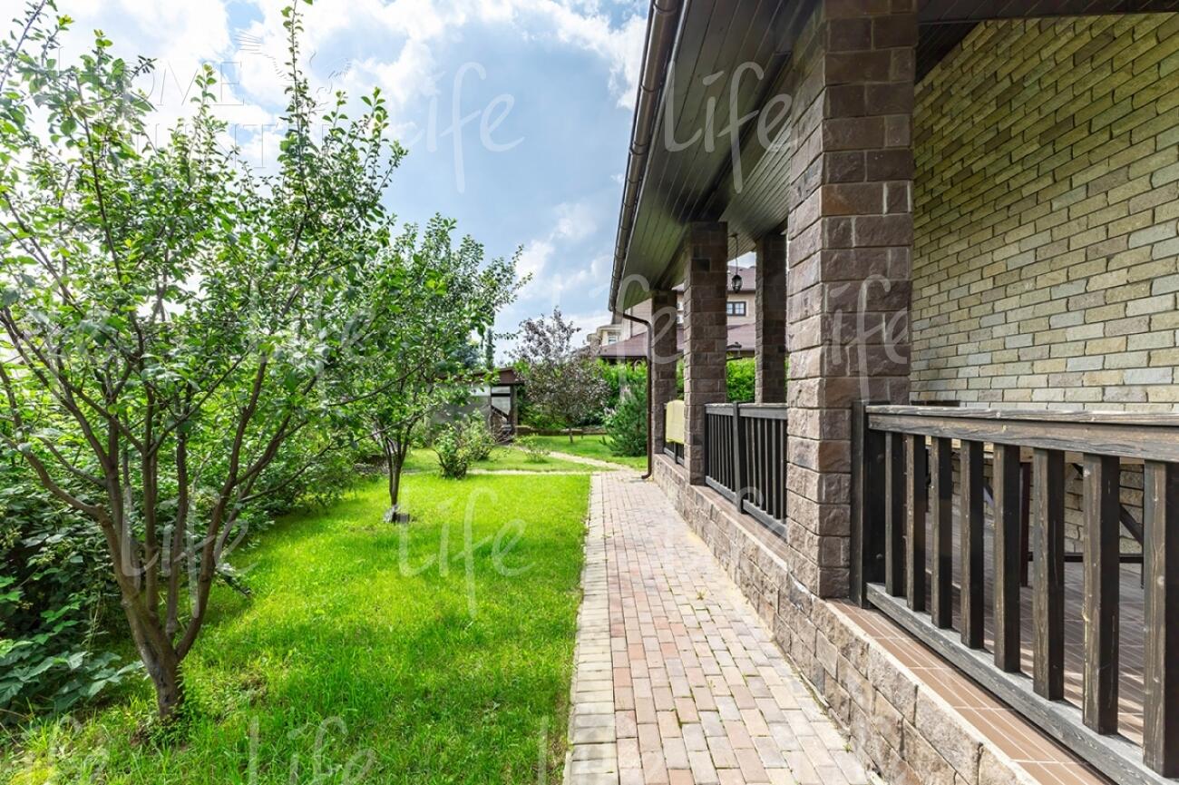 2-этажный коттедж 300 м² с отделкой