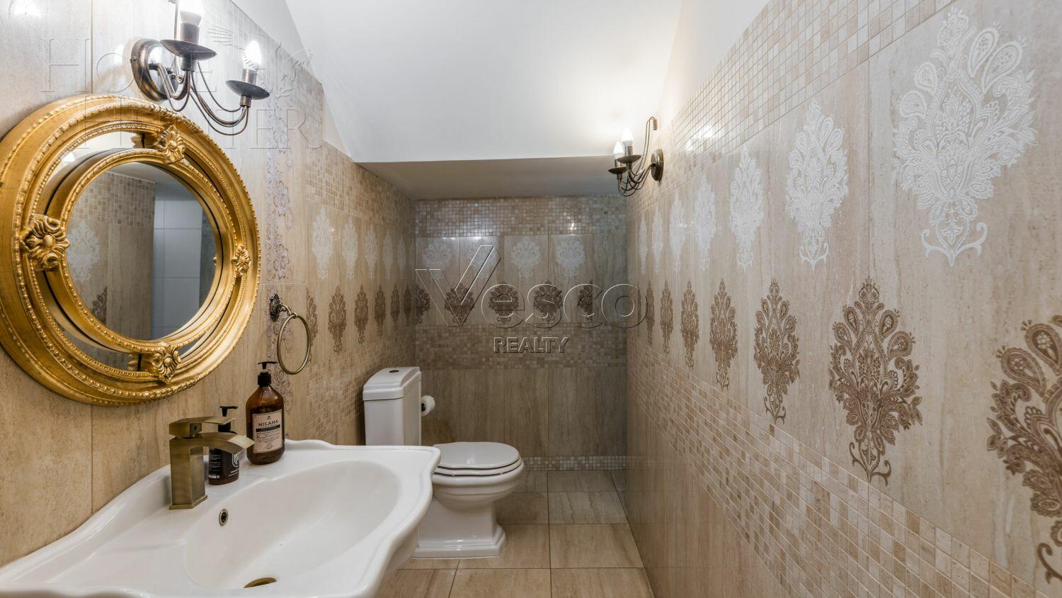 2-этажный коттедж 560 м² с отделкой