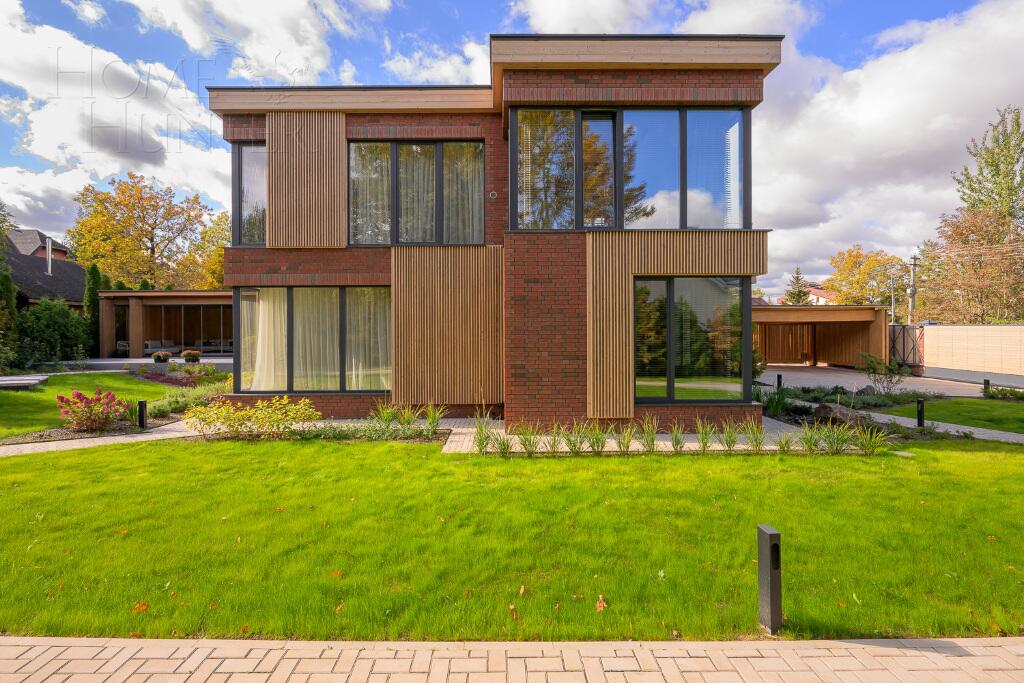 2-этажный коттедж 385 м² с отделкой