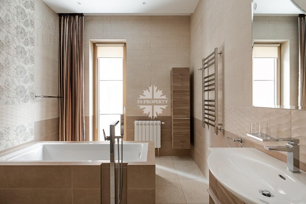 5-КОМН. КВАРТИРА С ОТДЕЛКОЙ 240 М² НА 5 ЭТАЖЕ