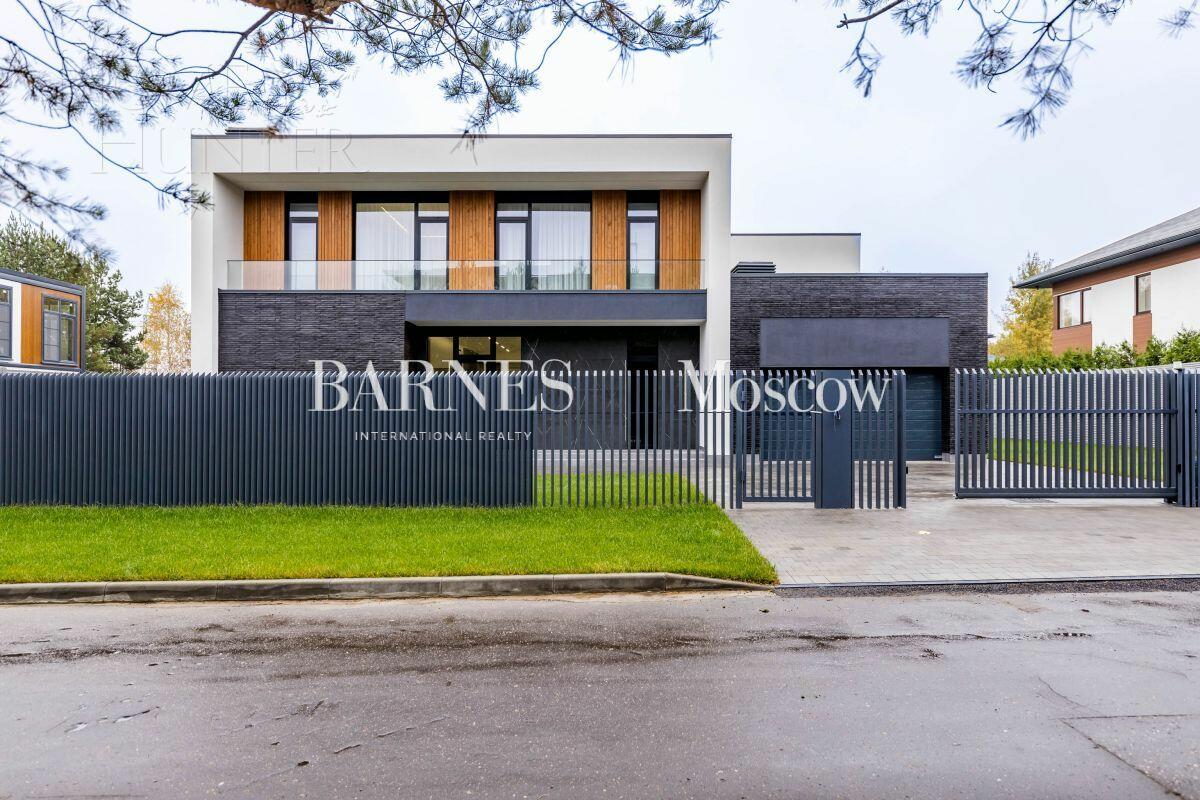 2-этажный коттедж 604 м² с отделкой