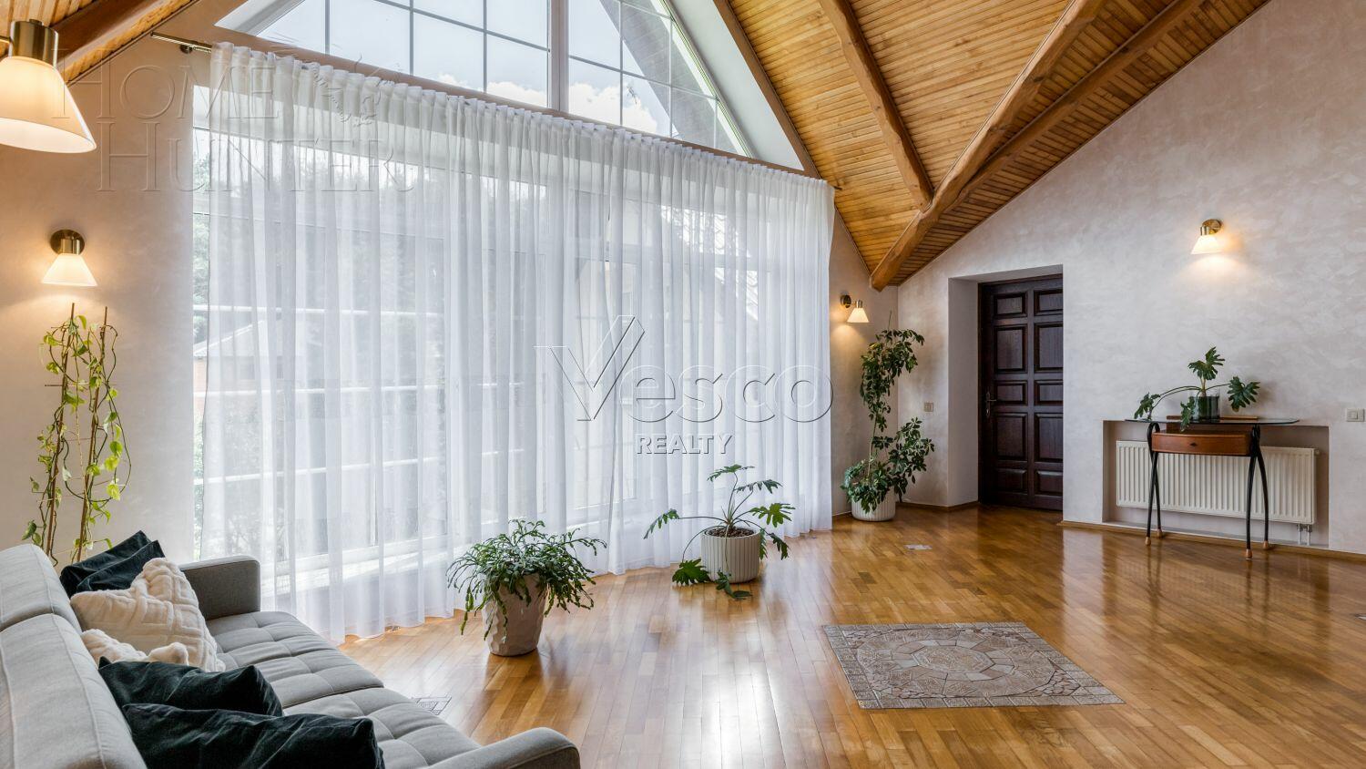 2-этажный коттедж 560 м² с отделкой