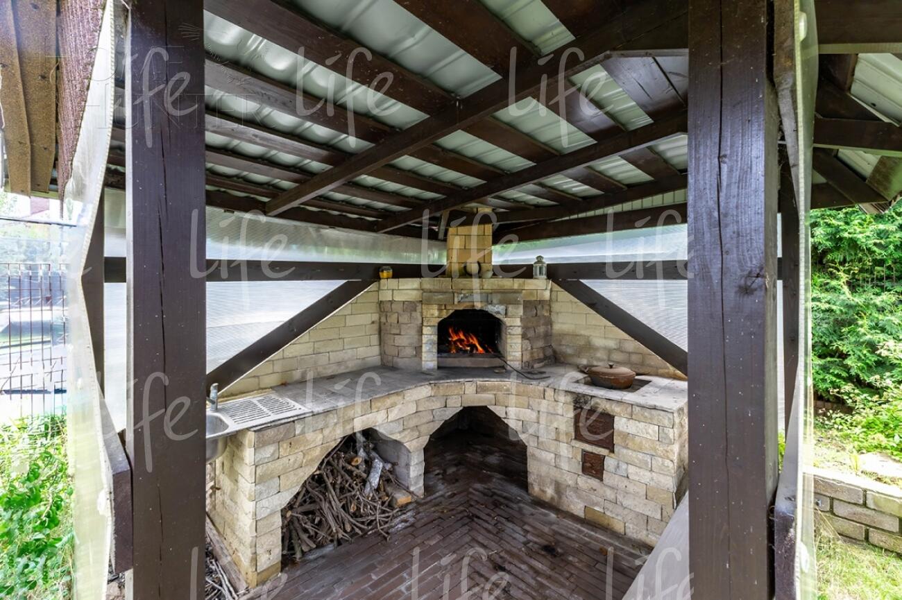 2-этажный коттедж 300 м² с отделкой