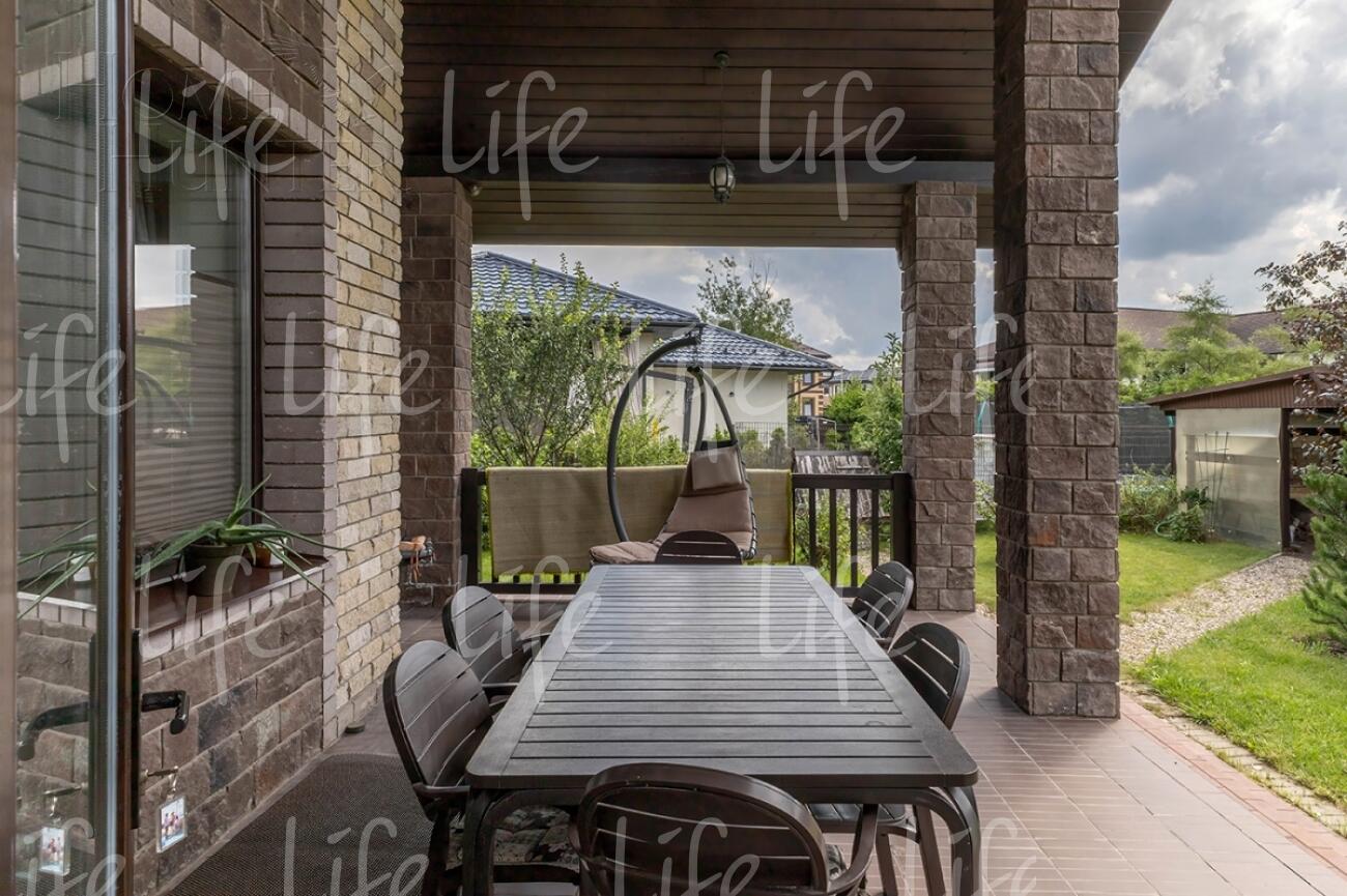 2-этажный коттедж 300 м² с отделкой