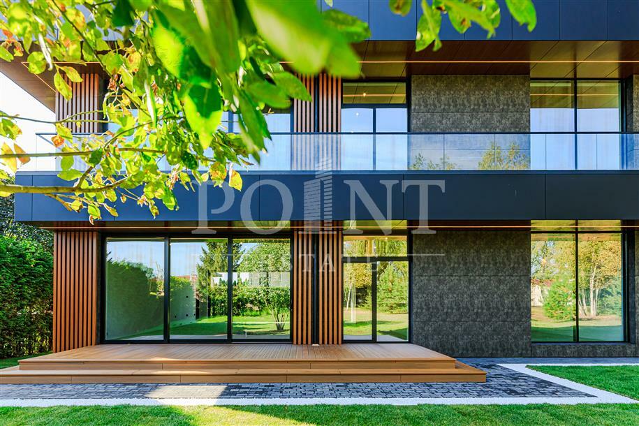 2-этажный коттедж 1 200 м² без отделки