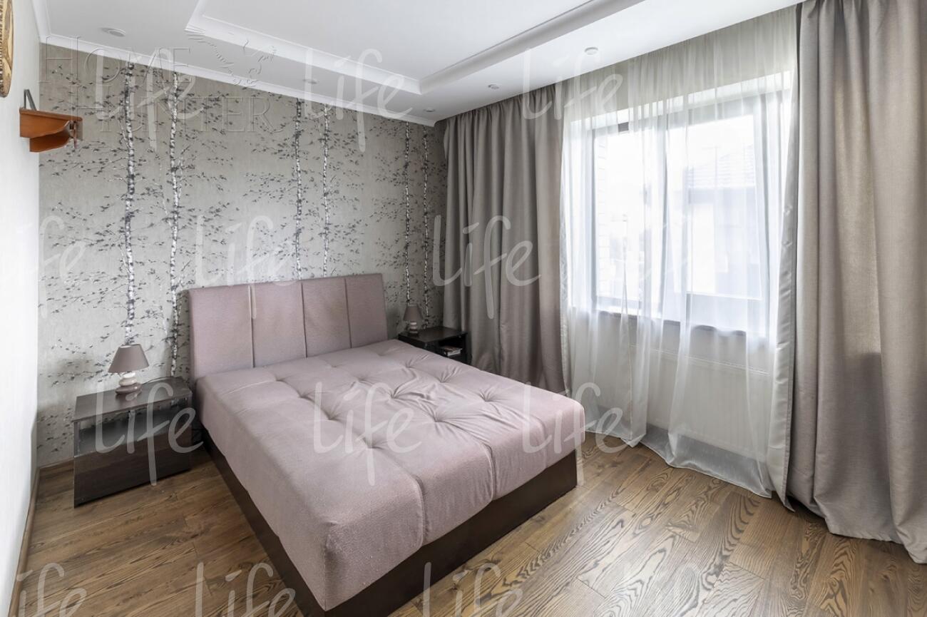 2-этажный коттедж 300 м² с отделкой