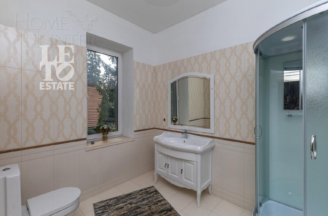 2-этажный коттедж 1 065 м² с отделкой