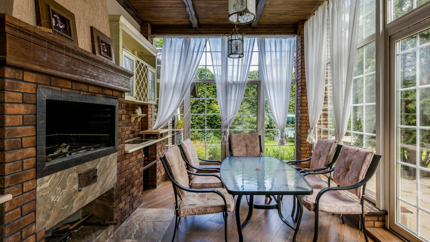 2-этажный коттедж 560 м² с отделкой