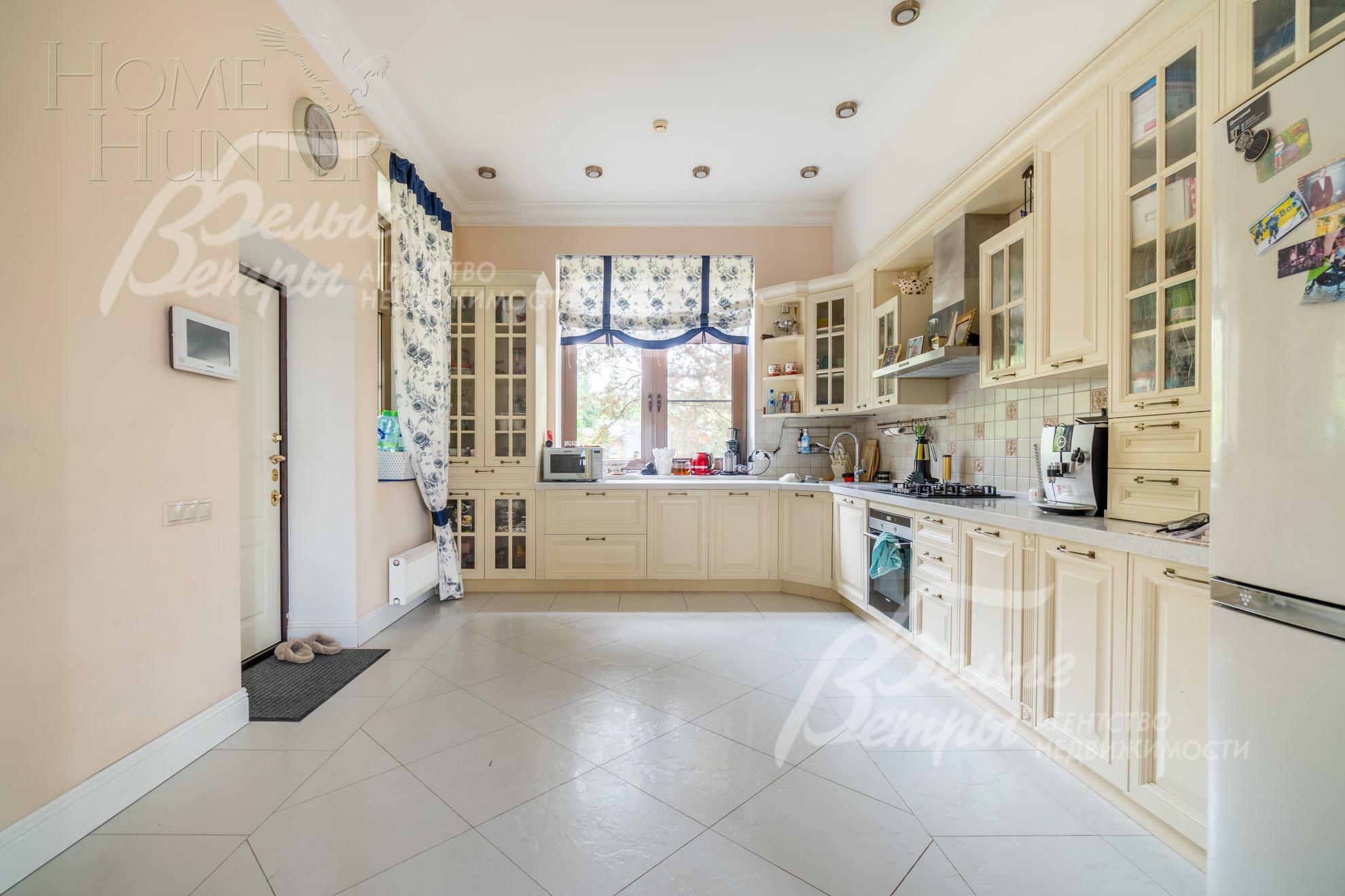 2-этажный коттедж 390 м² с отделкой