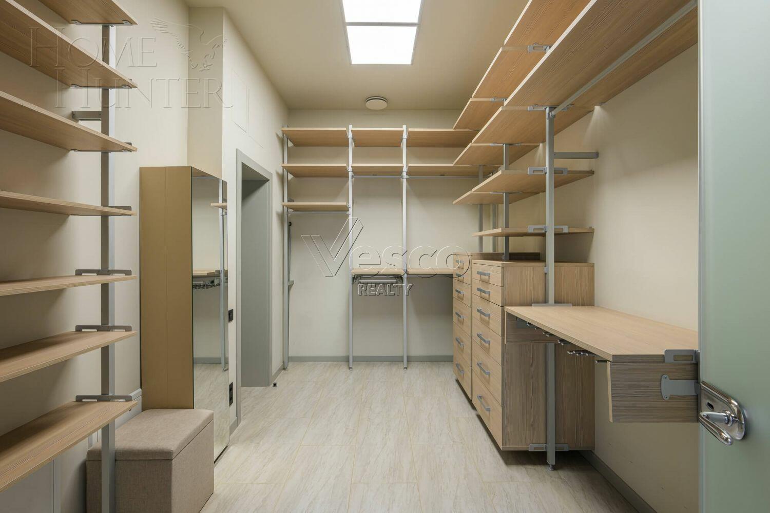 2-этажный коттедж 320 м² с отделкой