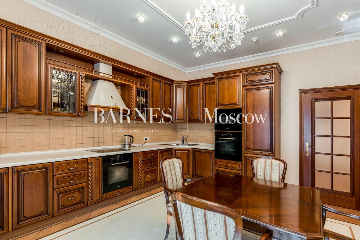 2-этажный коттедж 950 м² с отделкой