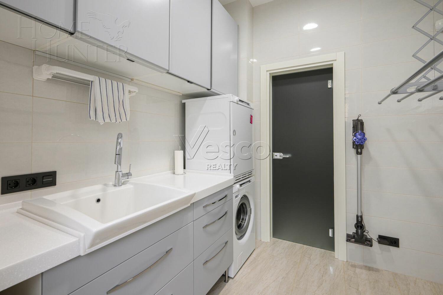 2-этажный коттедж 320 м² с отделкой