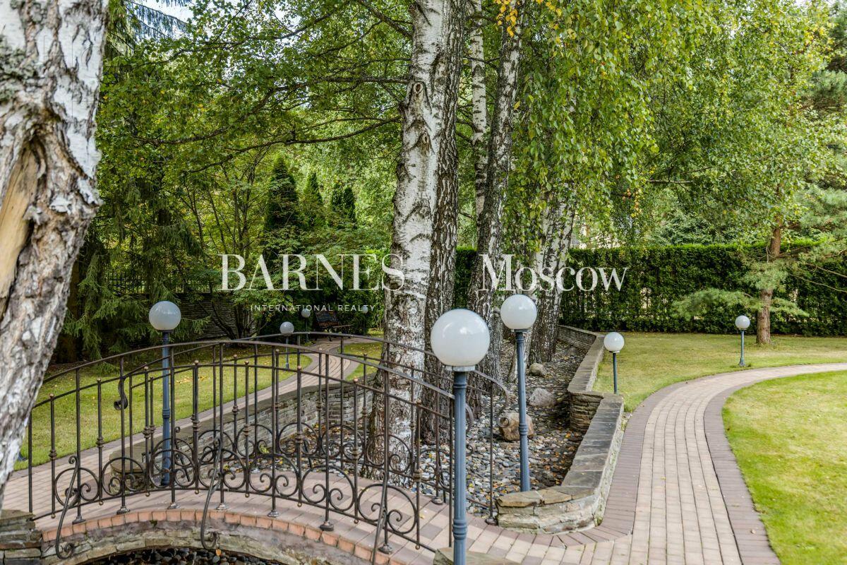 2-этажный коттедж 950 м² с отделкой