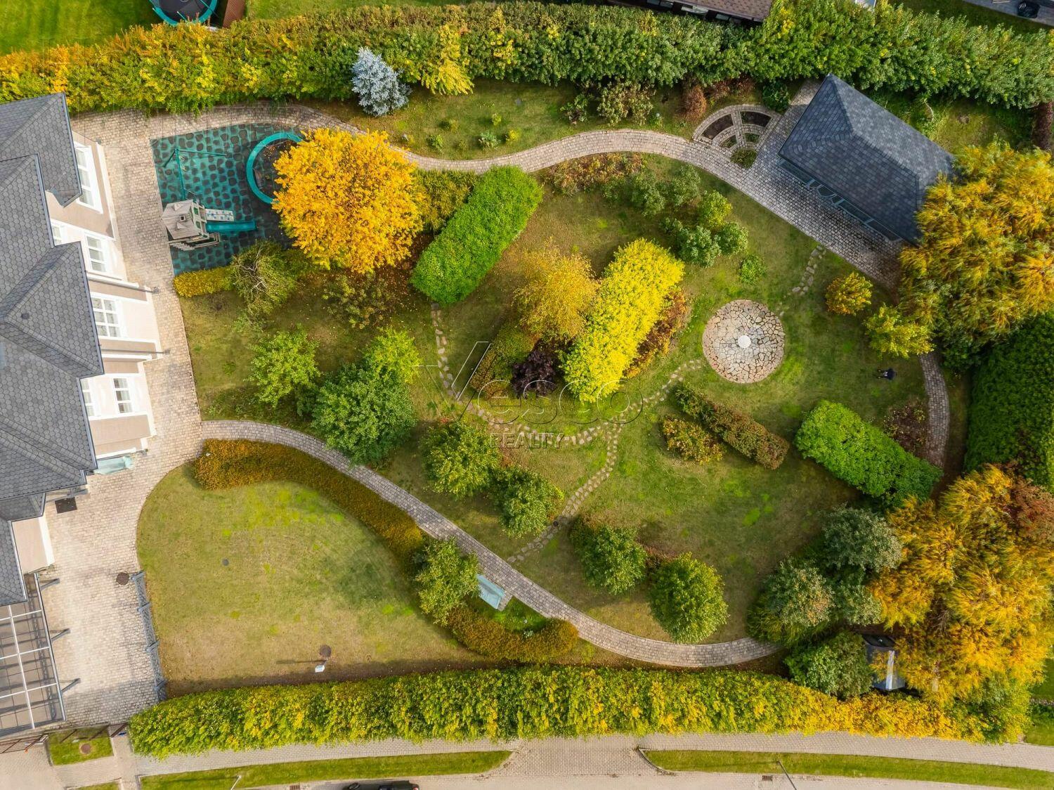 2-этажный коттедж 320 м² с отделкой