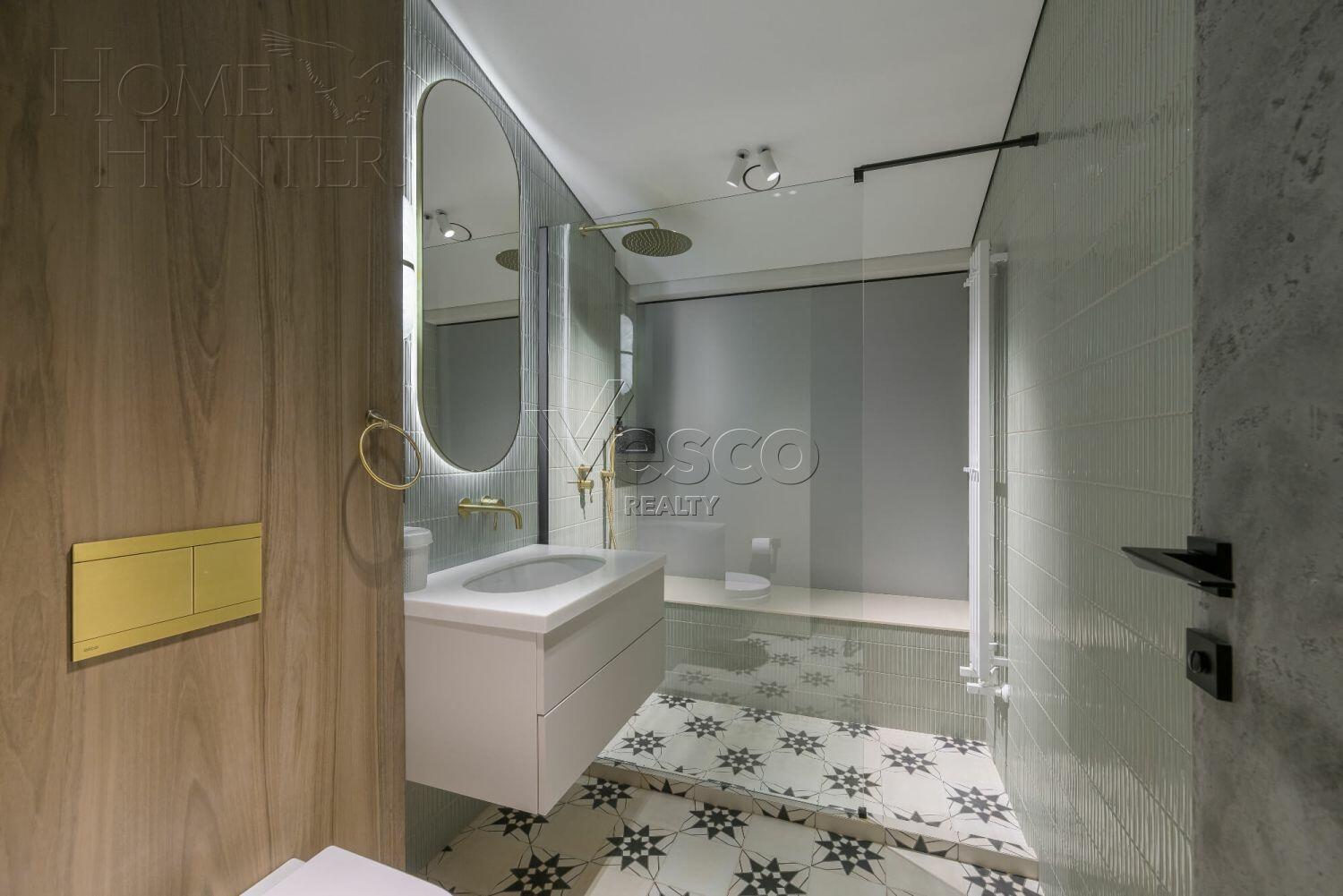 2-этажный коттедж 330 м² с отделкой