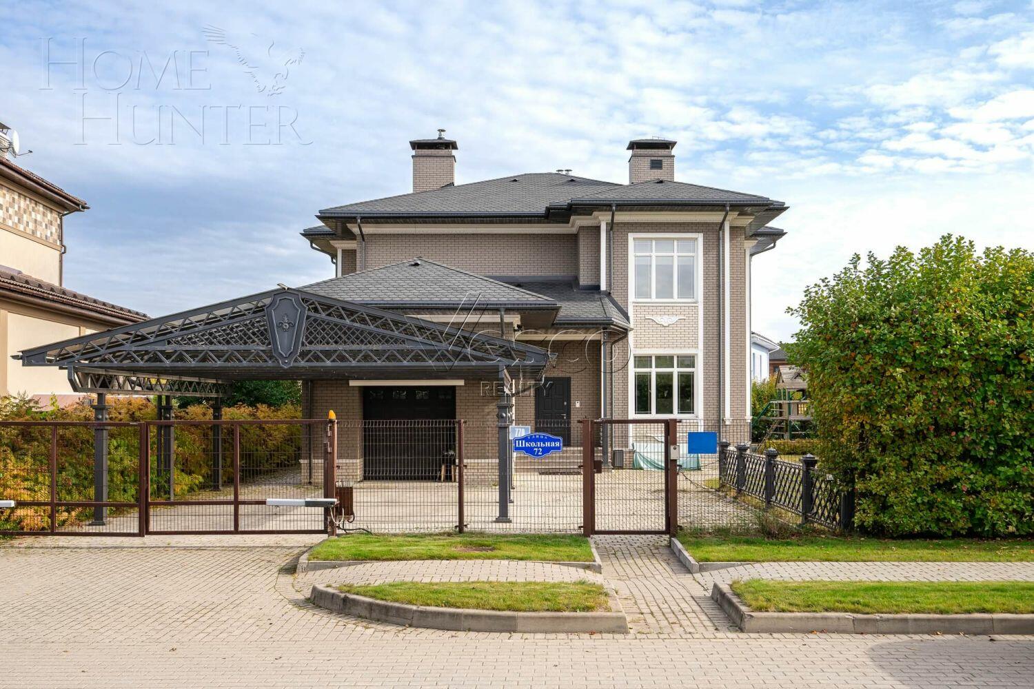 2-этажный коттедж 320 м² с отделкой