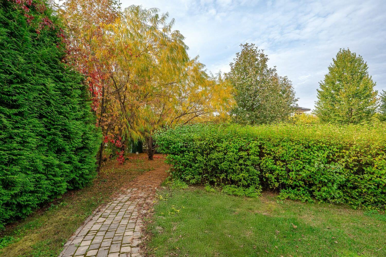 2-этажный коттедж 320 м² с отделкой