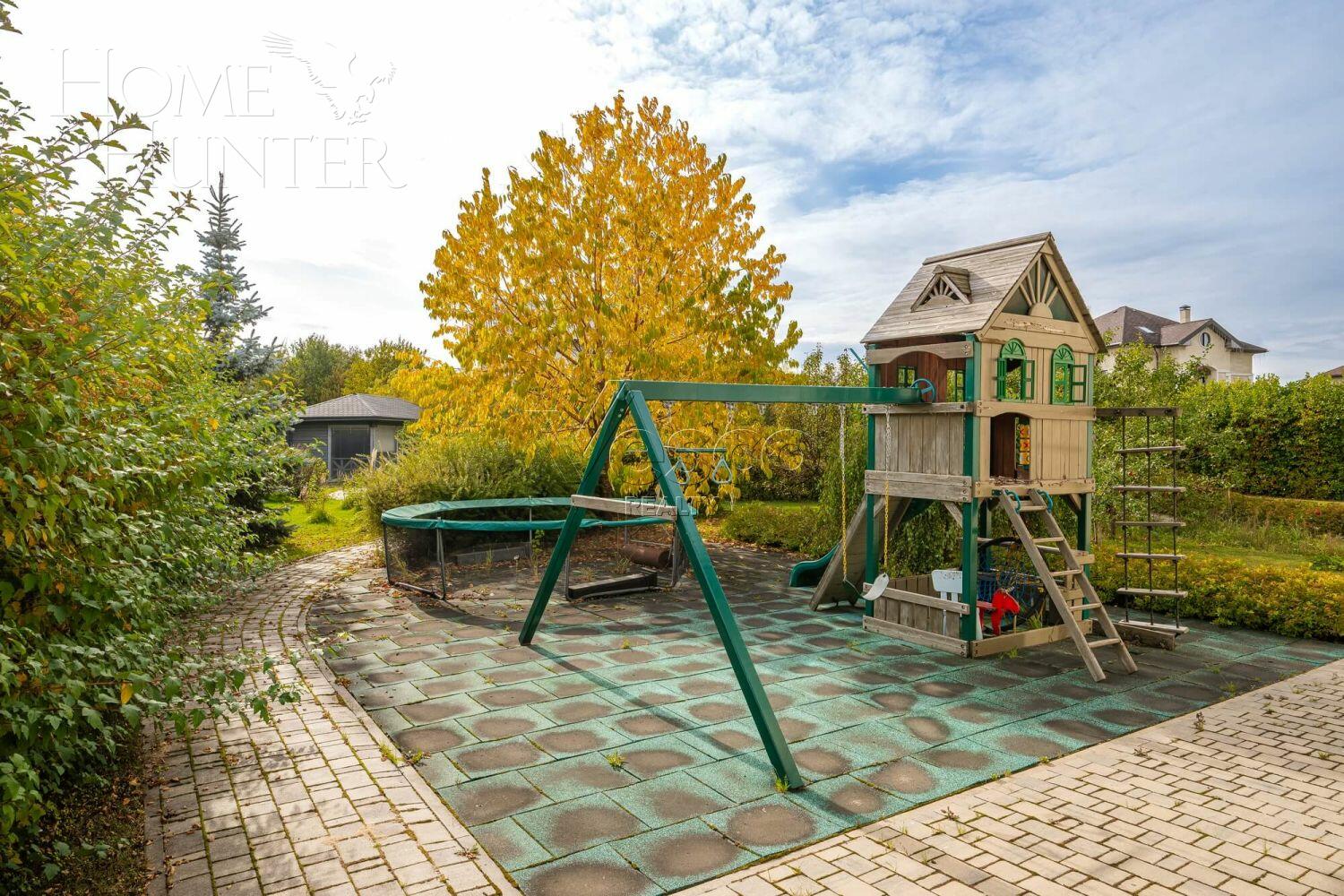 2-этажный коттедж 320 м² с отделкой