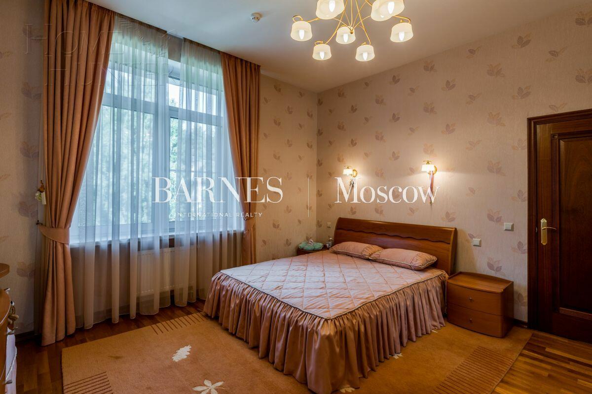 2-этажный коттедж 950 м² с отделкой