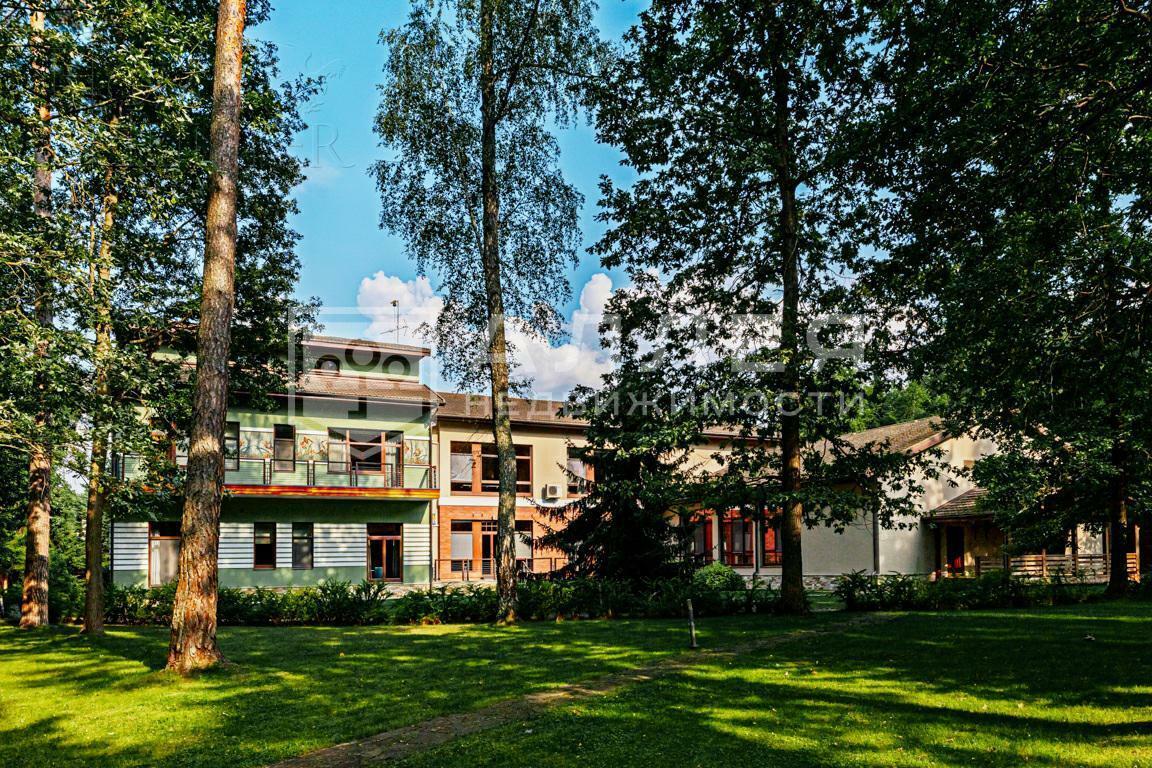2-этажный коттедж 1 825 м² с отделкой