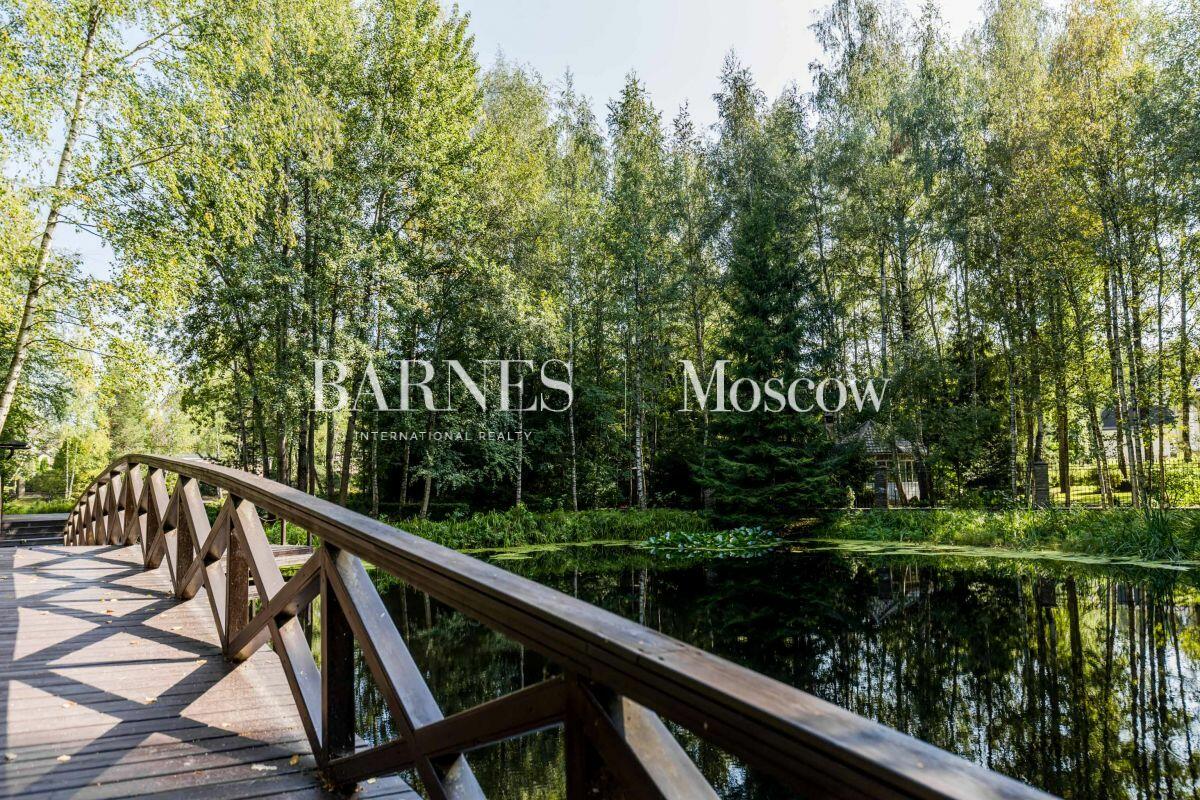 2-этажный коттедж 950 м² с отделкой